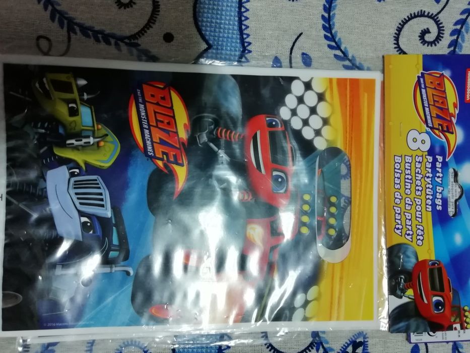 Convites, Party banner