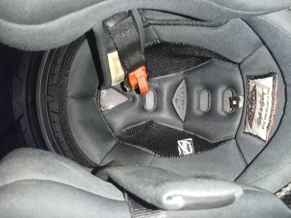 Capacete SMK semi novo tamanho M
