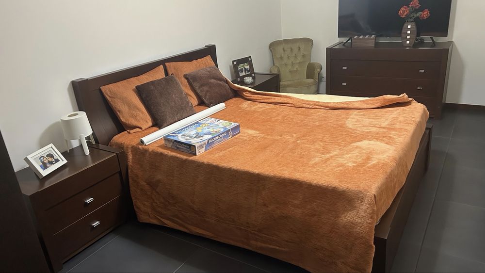 Quarto em madeira maciça
