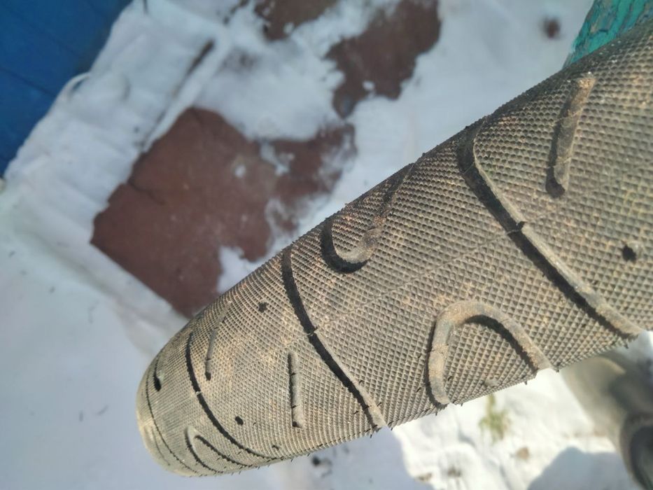 Продам покрышку maxxis