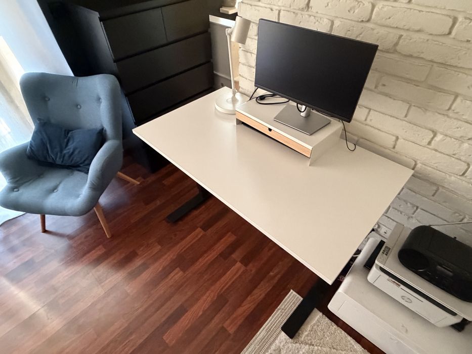 Biurko  110x80 + krzesło