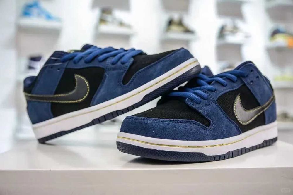 Nike_Dunk_SB_Granatowy_R. 41