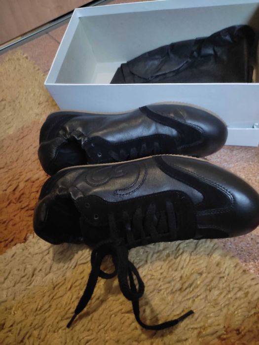 Skórzane półbuty marki Gino Rossi