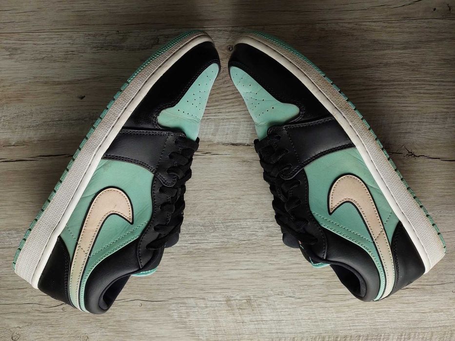 Кросівки Nike Air Jordan 1 Low SE Tropical Twist