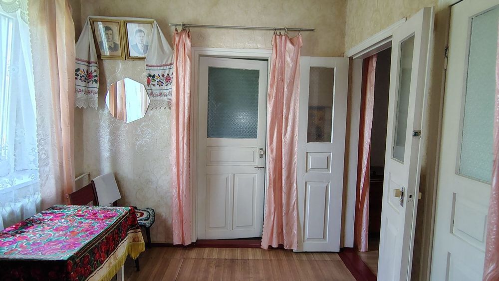 Продається будинок в центрі с. Велика Круча