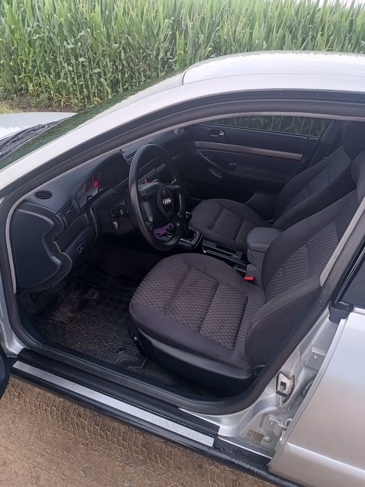 Продам надійну Audi A4,1.6 mpi