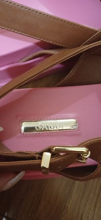 Босоніж  жіночі...