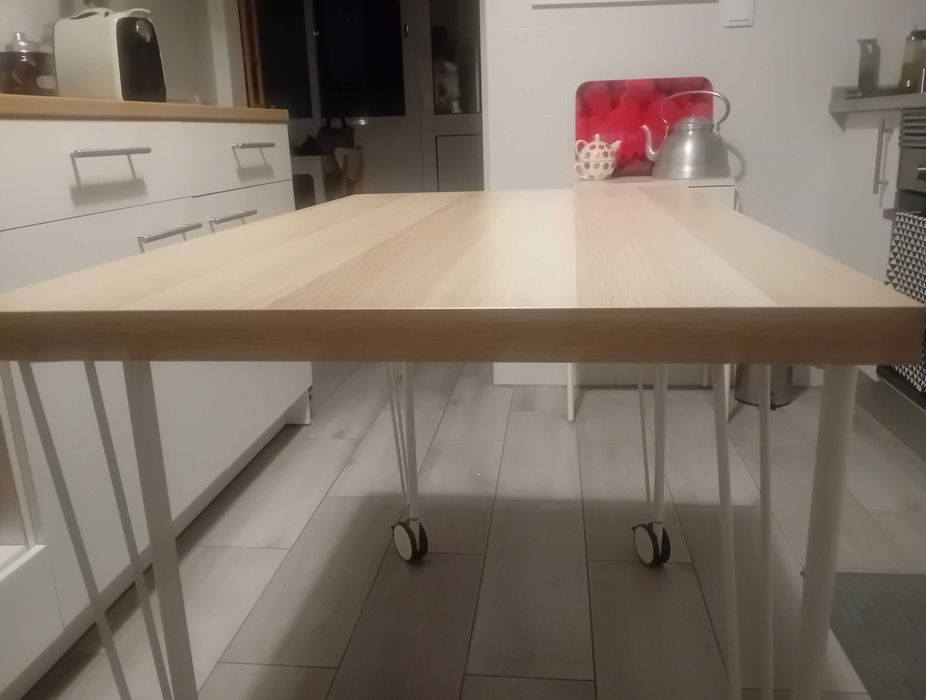 Secretária IKEA LINNMON/KRILLE, com rodas, rigorosamente nova