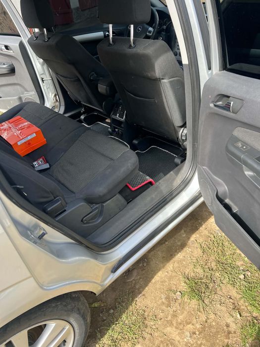 Продам Opel Zafira