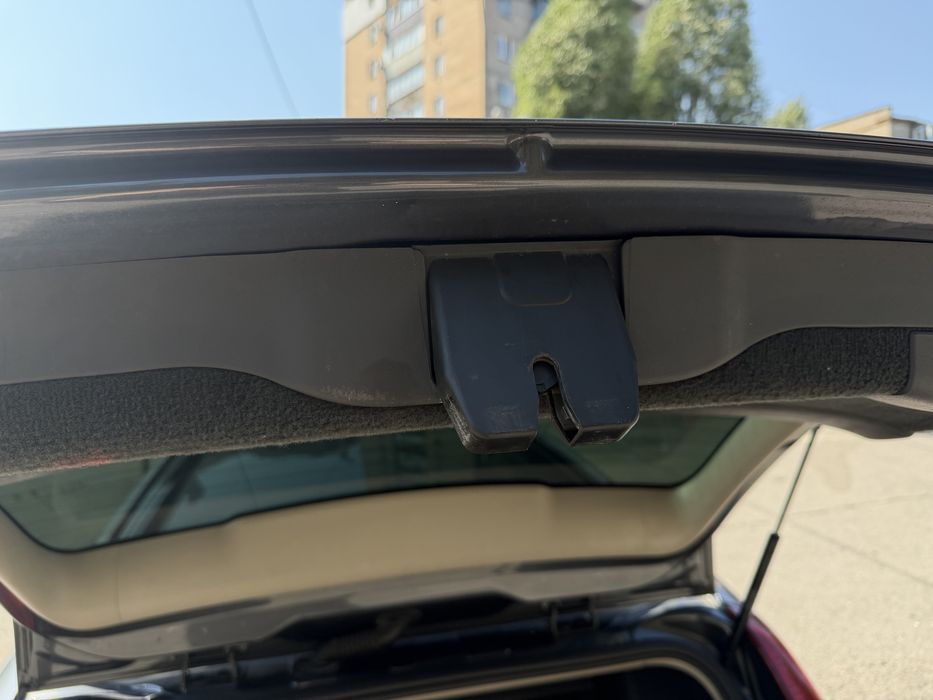 Продам Volvo v50 2.4 D5