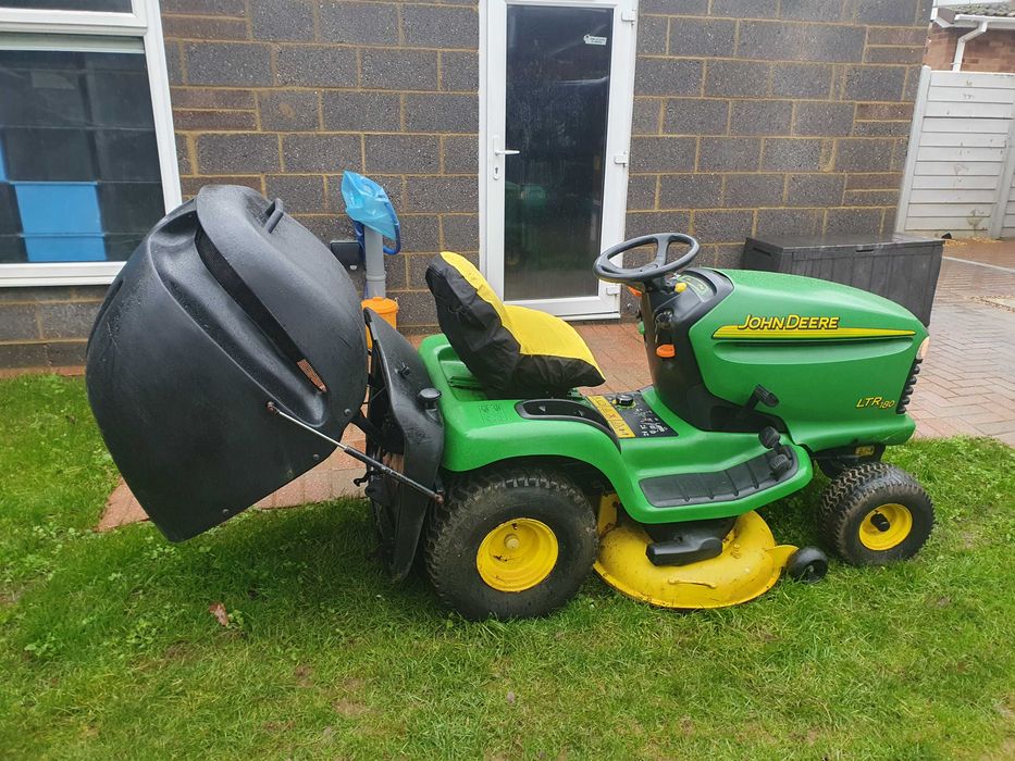 Traktorek kosiarka JOHN DEERE model LTR180 hydrostatyczna automat