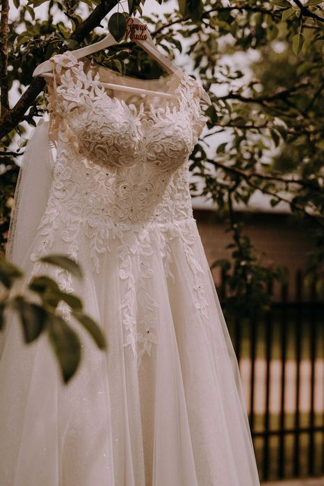 Piękna suknia ślubna