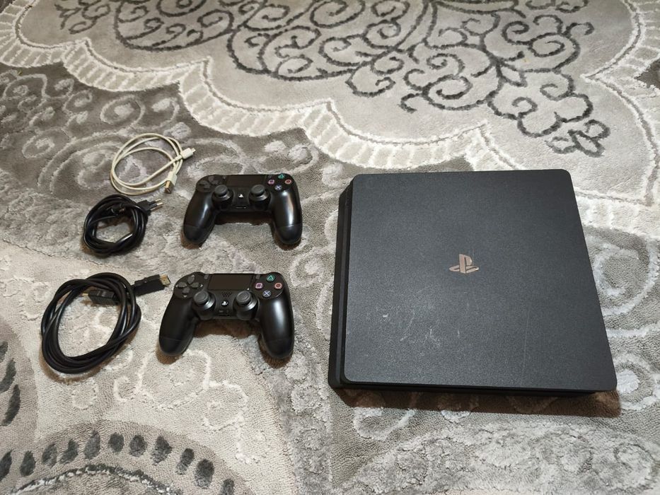 Play station 4 slim 500 gb