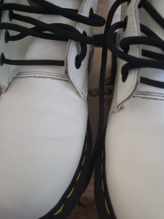 Dr. Martens białe r. 40