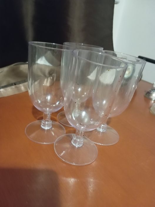 Oddam za darmo wszystkie rzeczy ze zdjęć