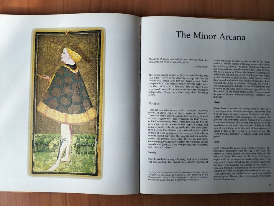 The tarot: Art, mysticism, and divination by Sylvie Simon.ТАРО.1000грн