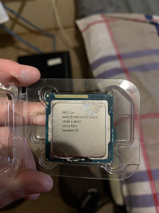 Процессор Intel Pentium G2020