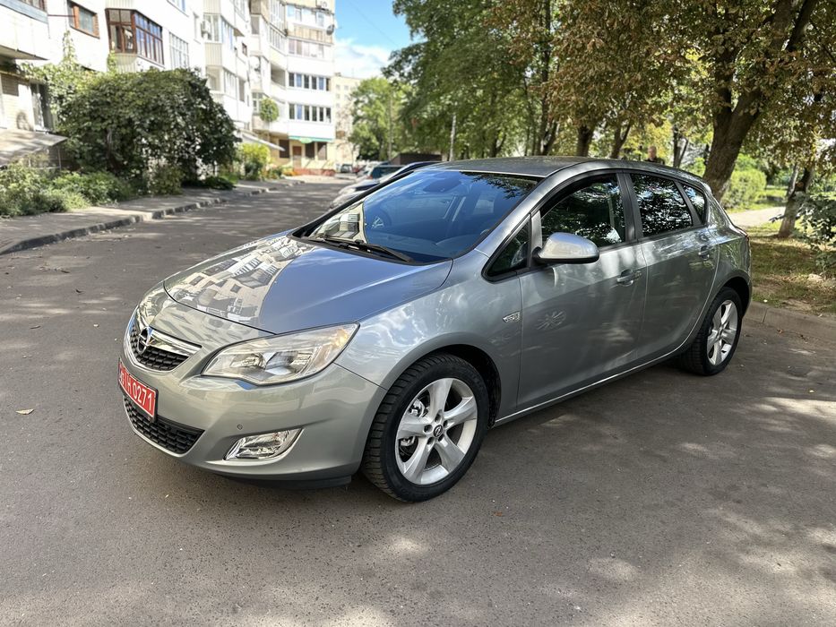 Opel Astra J 2009 1.6 MPI
