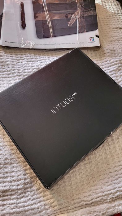 Продам графічний планшет Wacom Intuos Pro M пока по этой цене. Успей!