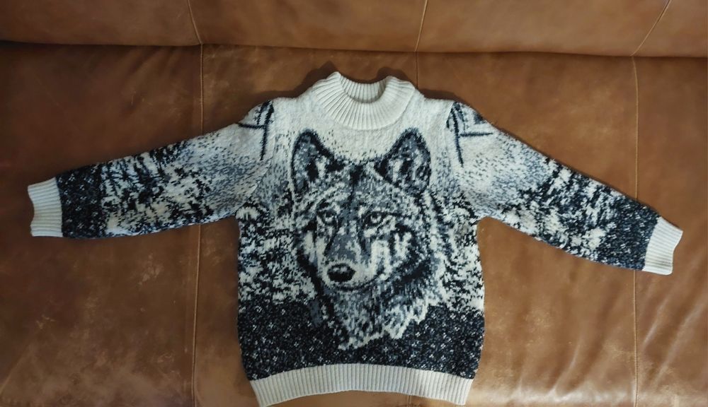 Sweter dla chłopca lub dziewczynki z motywem wilk