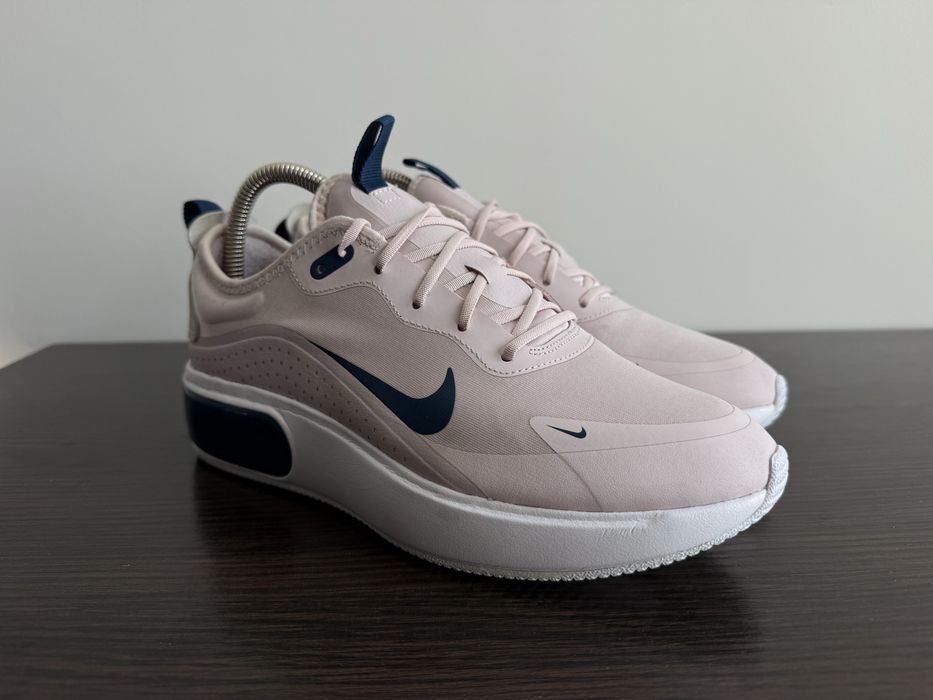 Кросівки Nike Air Max Dia CI3898-600 Розмір 39 на 25 см