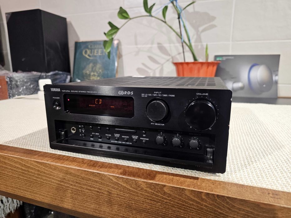 HI-FI ресивер Yamaha RX-V10