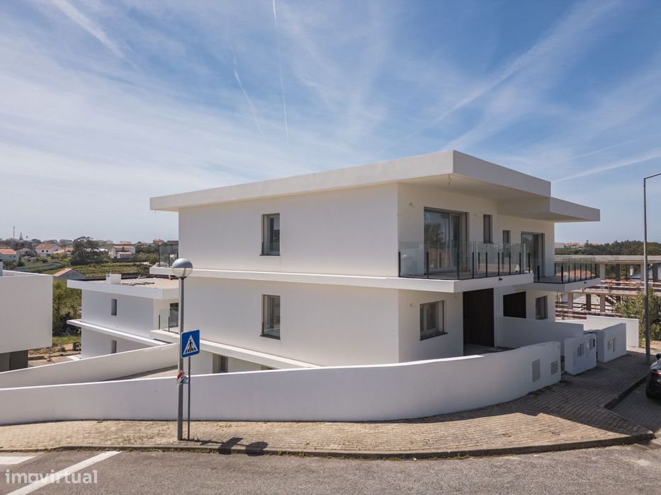 Moradia nova T3 com 275m² a 5 minutos do centro da Ericeira
