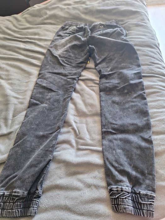 Spodnie joggery męskie – czarne, jeansowe, rozmiar #S#