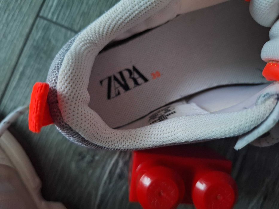 buty sportowe: dzieci, Zara: skóra i materiał, viralowe kolory