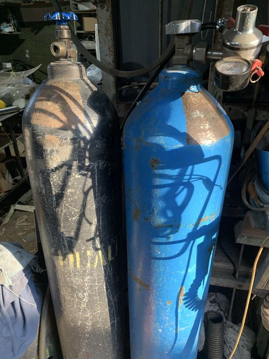 Продам кислродные балоны 40л