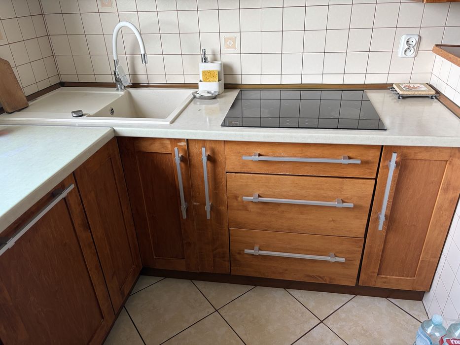Meble kuchenne drewniane