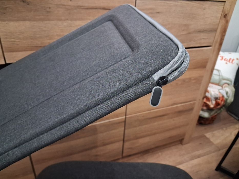 Etui do laptopa (mackbook m4)