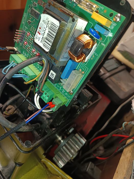 Siłownik do bramy faac 740