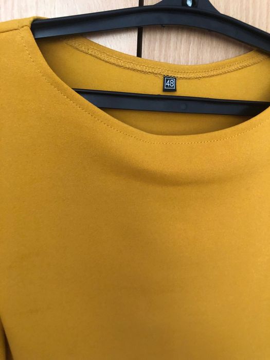 Продам плаття р48 гірчиця