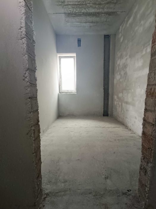 сучасний цегляний дім таунхаус 140 к2 із гаражем , балконом та всіма міськими комунікаціями ГАЗ 2 сот тихій район