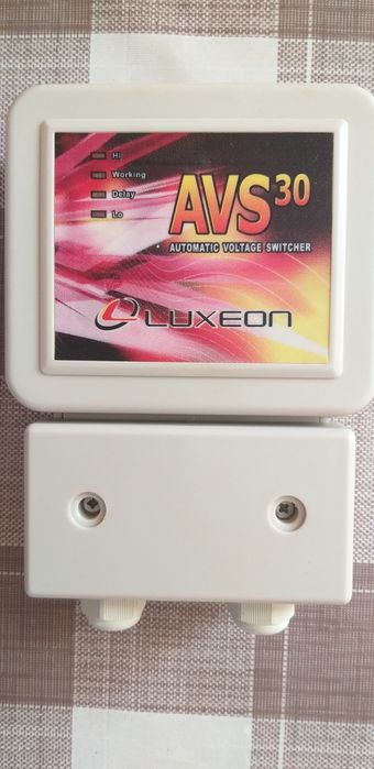 Защита/Отсекатель-Luxeon AVS 30 от перепадов напряжения