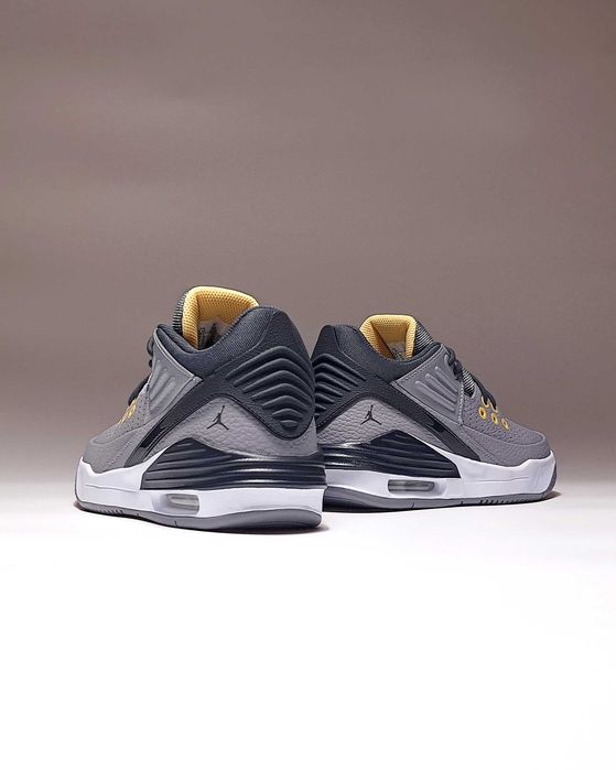 РОЗПРОДАЖ! Жіночі кросівки Air Jordan Max Aura 5. Оригінал. Розмір 38 - 24 см
