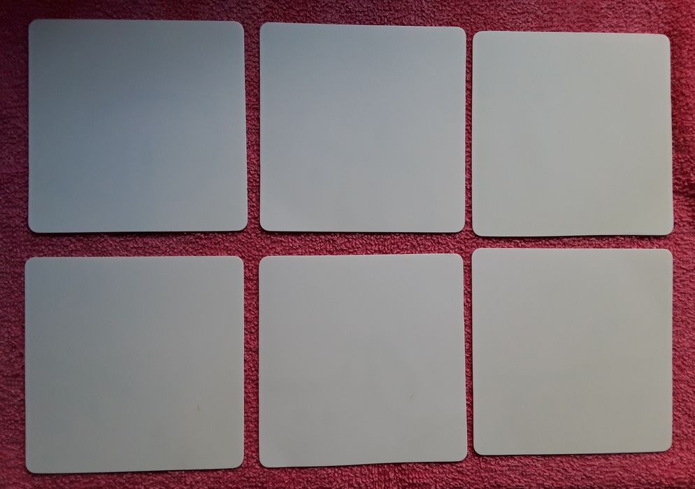 Conjunto 6 bases para copos, a branco e preto
