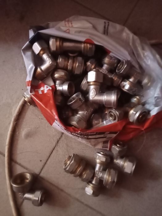 Продам фитинги 16, 20 , 26 мм.