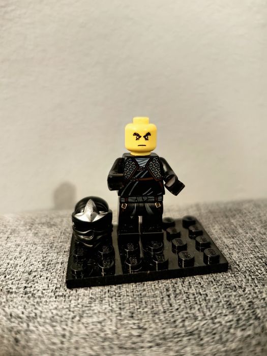 Lego minifigurka Ninjago Cole ZX njo054