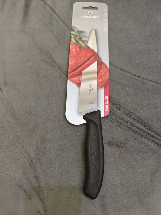 Кухонний ніж швейцарія Victorinox SwissClassic Carving новорічний пода