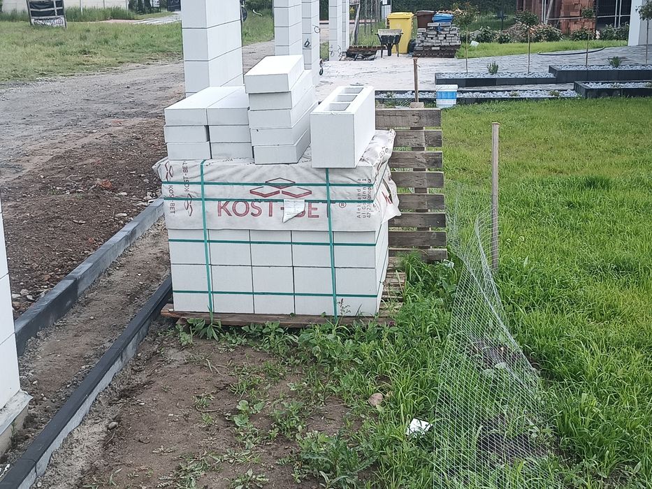 Bloczek ogrodzeniowy kost-bet medium 80*25*20 - 18 szt