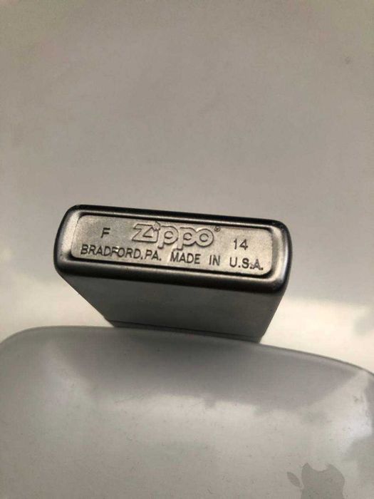 Оригинальная зажигалка Zippo (Made in USA).