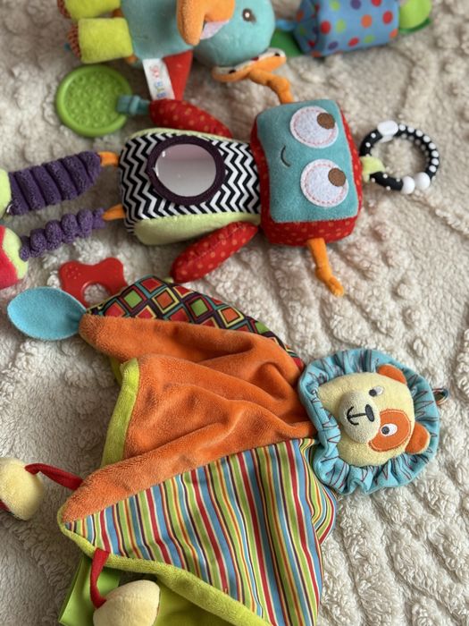 Іграшки для немовлят