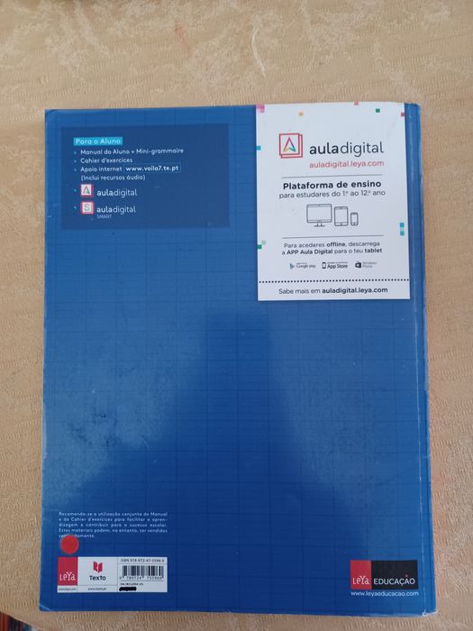 Manual Voilà! 7 - Francês - 7º ano ( como novo)