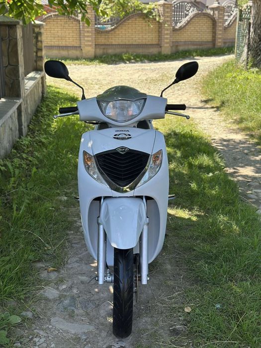 Скутер Honda sh 150