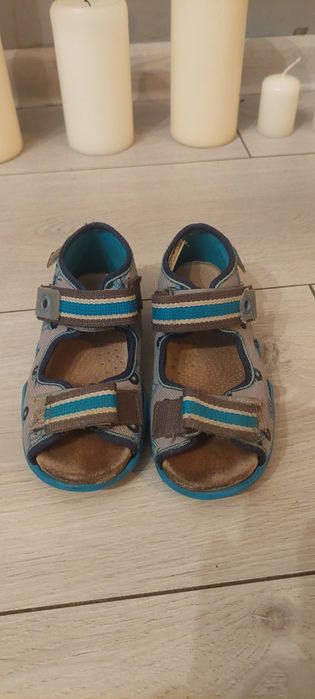 Kapcie buty chłopięce befado sandałki rozmiar 23