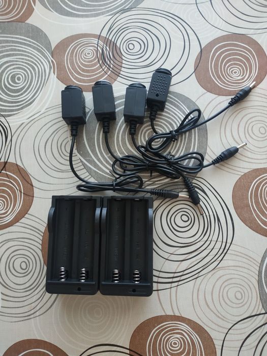 Швидка зарядка для фонариків та акумуляторів 18650