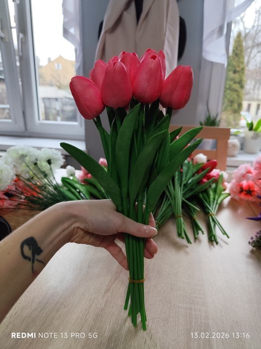 Różowe tulipany jak żywe