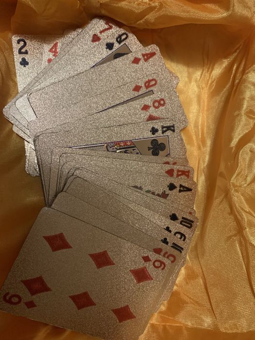 Карты игральные подарочные 52 шт